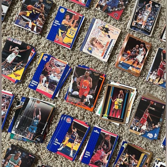 ❗️Lot of sports cards❗️400 random base cards basketball cards 1990s NBA - Picture 6 of 6